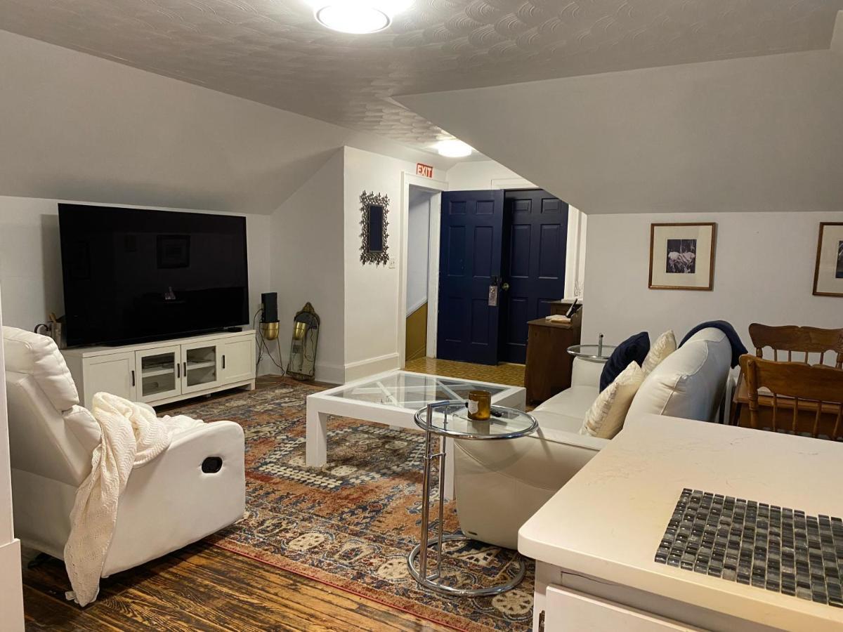 Clonmel Castle Hotel Порт Доувър Екстериор снимка