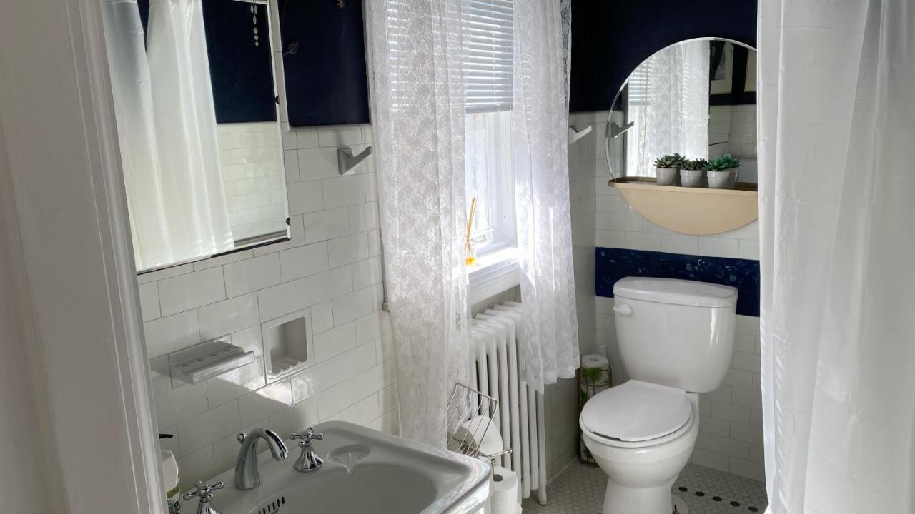 Clonmel Castle Hotel Порт Доувър Екстериор снимка